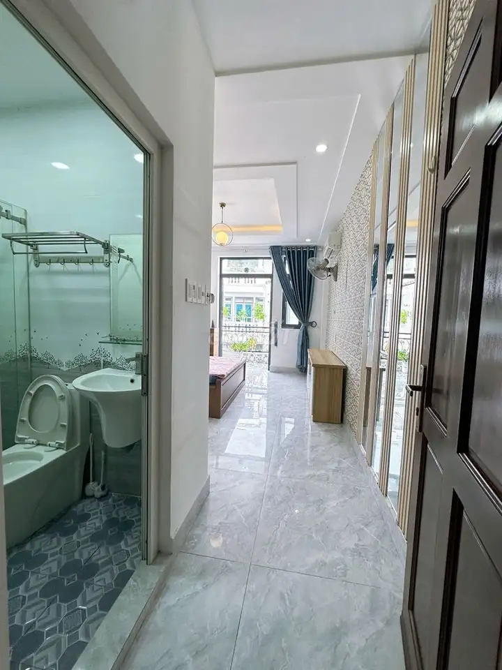 Сдается комната 35 м² с балконом в Куанг Чунг, Го Вап