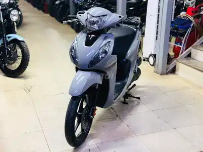 Мопед Honda Vision 110, серый цемент, практически новый, 2026