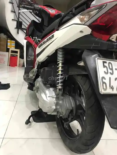 Хонда Эйрблэйд FI 110 белая, красная, черная 75653 км