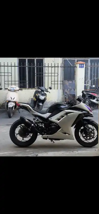 Kawasaki Ninja 300