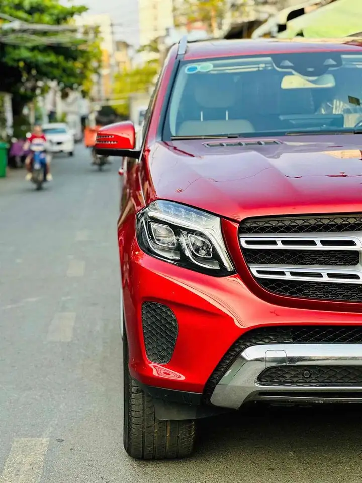 Mercedes-Benz GLS 400 4MATIC Red Model 2018