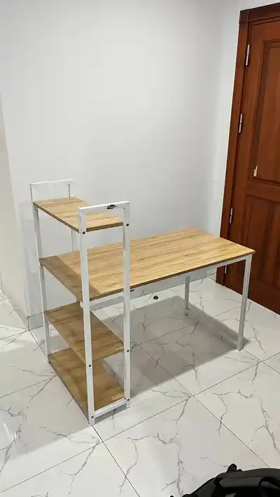 Столы и кресло