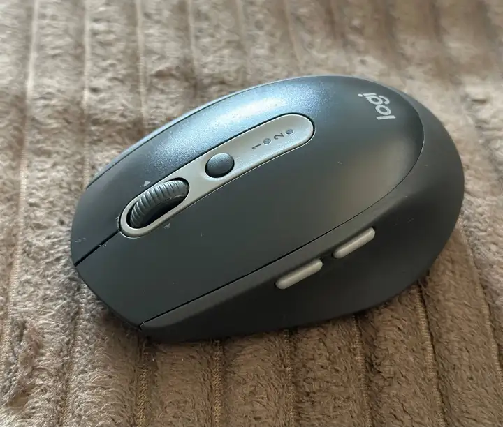Logitech K580 + M590
