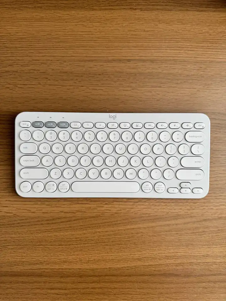 Bluetooth клавиатура Logitech Pebble Keys 2 K380s