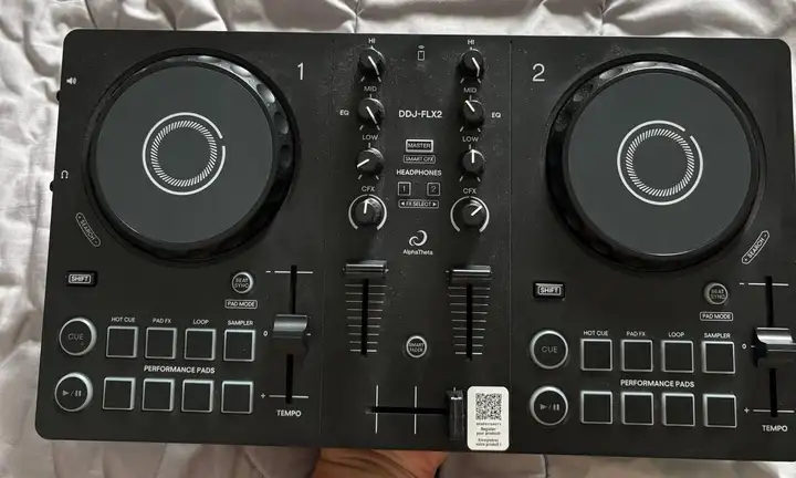 AlphaTheta DDJ-FLX2