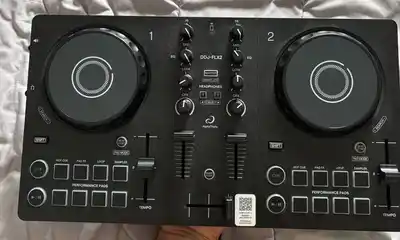 AlphaTheta DDJ-FLX2