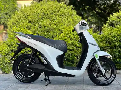 Vinfast Feliz II 2026 Белый 2500км