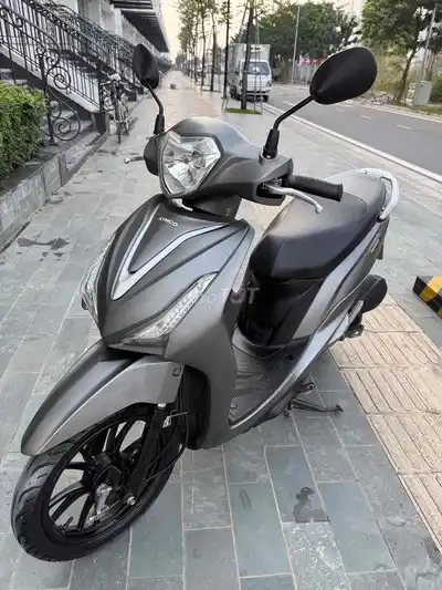 Скутер Kymco Candy Hermosa 50cc 2024 серый 4000 км
