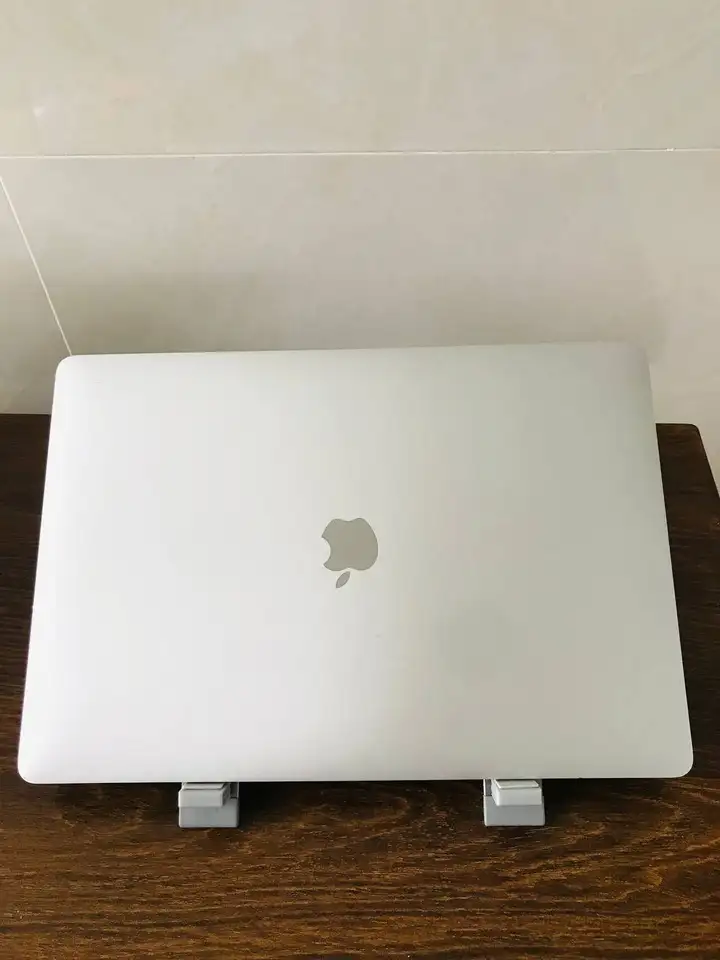 MacBook Pro 2019 Touch Bar