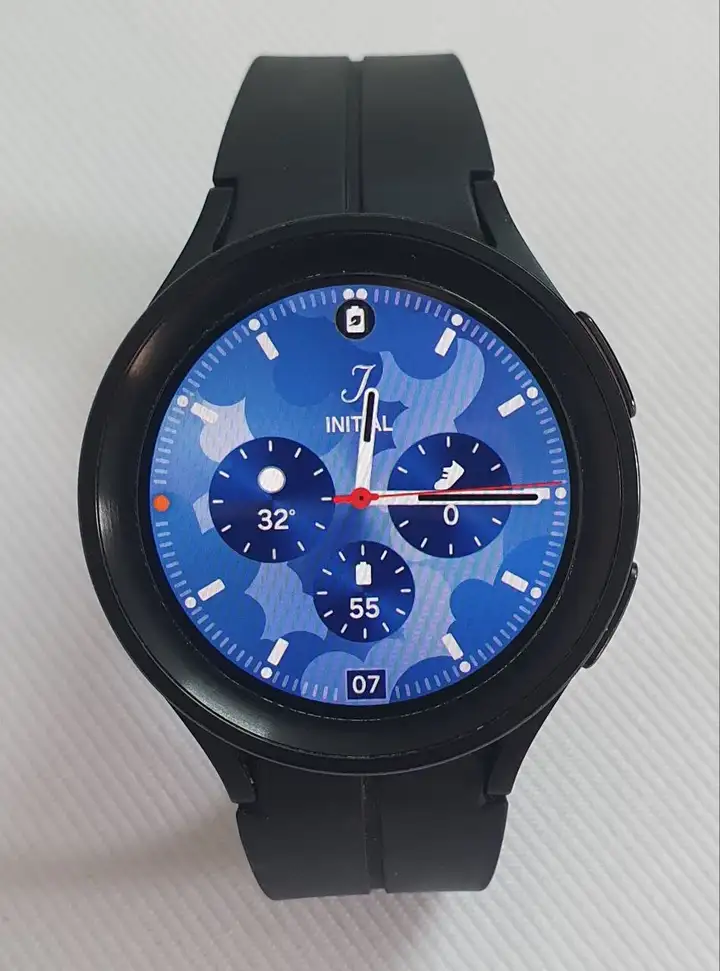 Samsung Galaxy Watch5 Pro (45mm, Titanium)