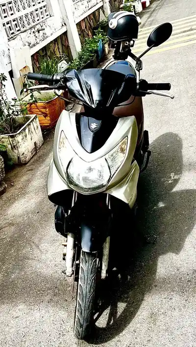 Скутер Suzuki Hayate 125