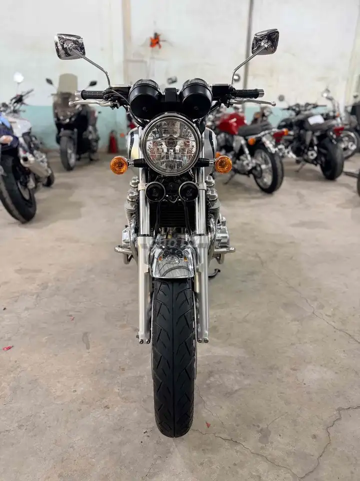 Honda CB1100 EX ABS 2015 Серебристый 17 000 км