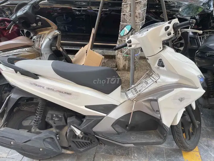 Honda Air Blade белая, оригинал, состояние новой