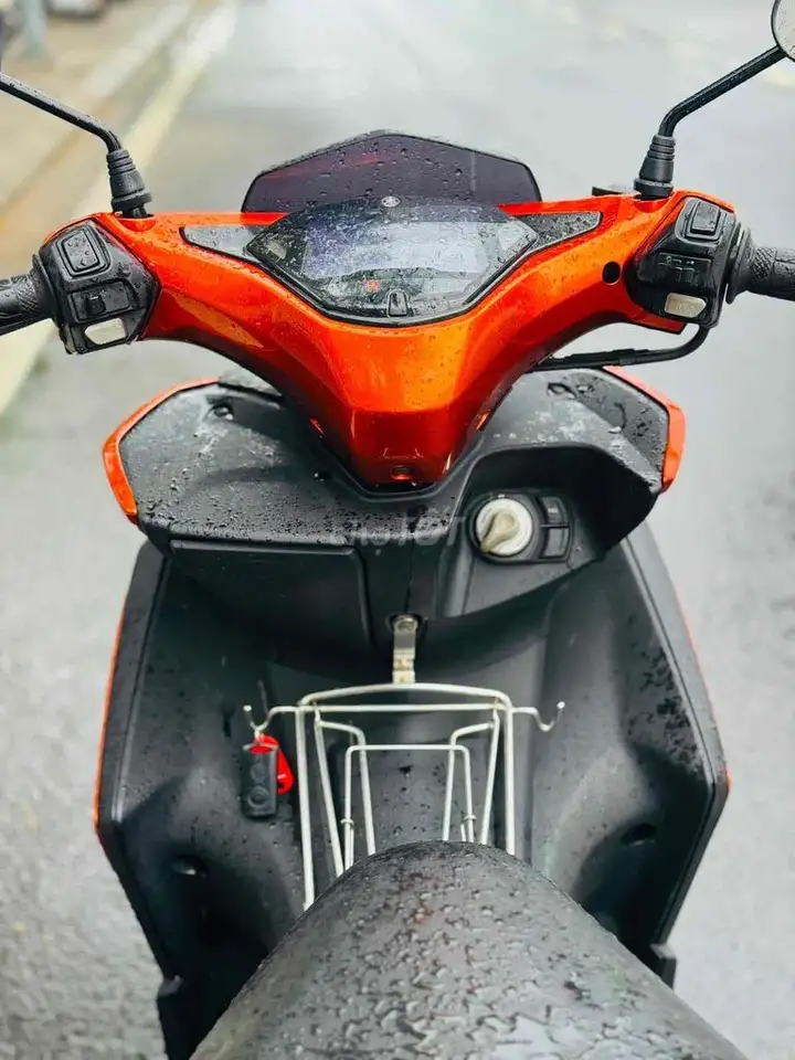 Yamaha NVX 155 ABS Черно-оранжевый Smartkey ABS