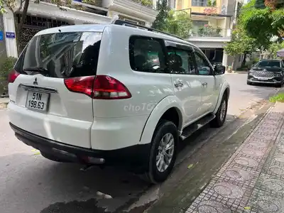 Mitsubishi Pajero Sport 2014 Белый 7 мест