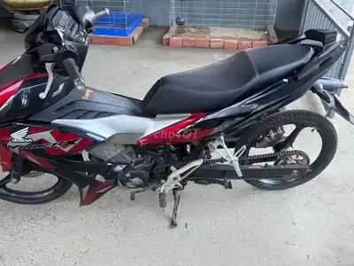 Honda Winner X 2023 Красно-черный 32.740 км