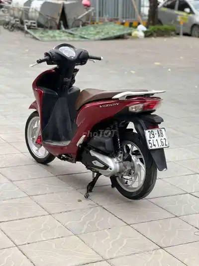Honda Vision 2025 Премиум, красный, ханойские номера