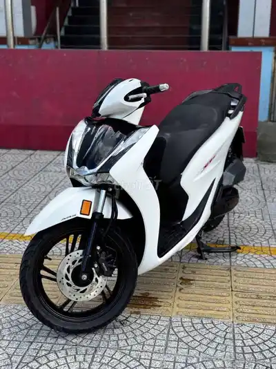 Honda SH 2022 белый супер красивый, тихий мотор, есть рассрочка