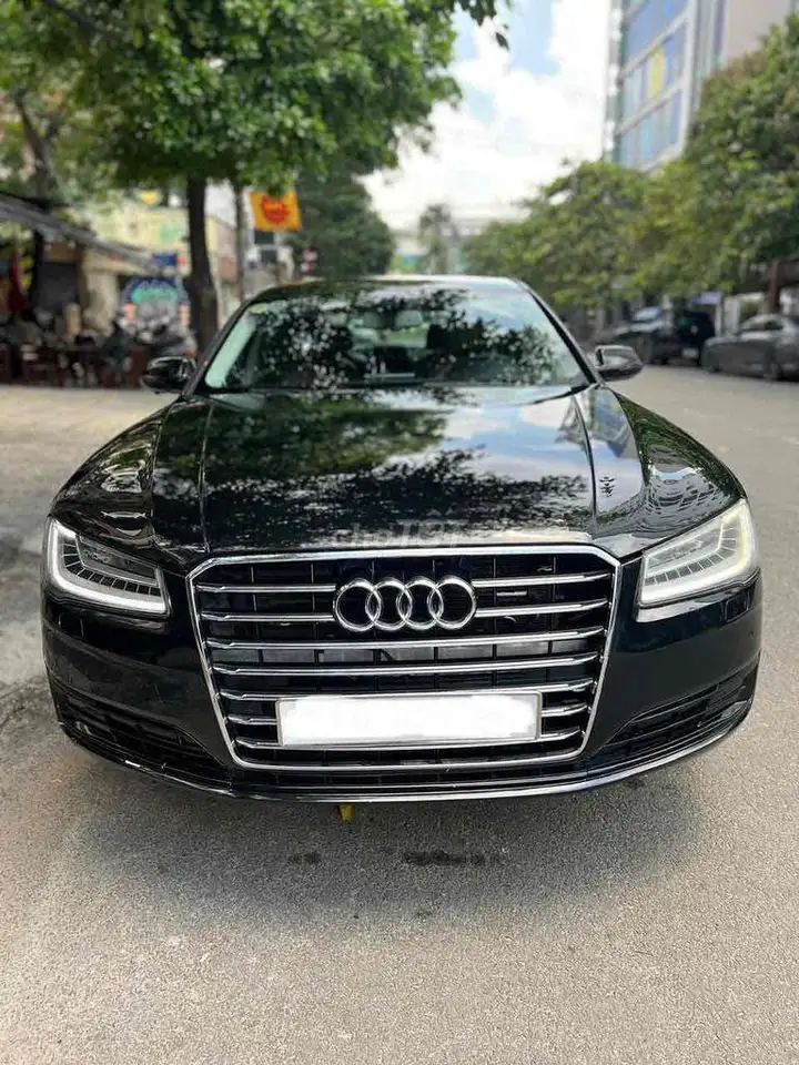 Audi A8L 2011 Черный