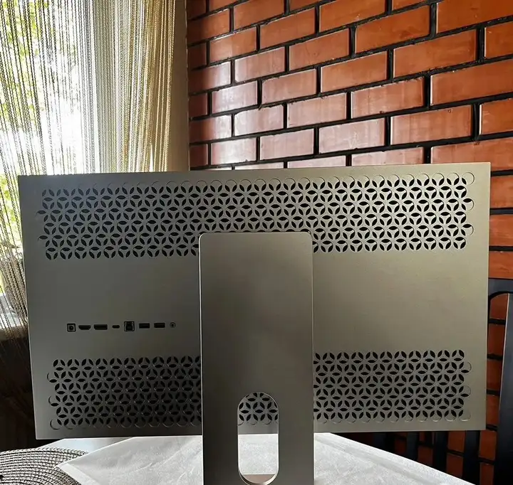 Монитор Kuycon 27" 5K (5120×2880)