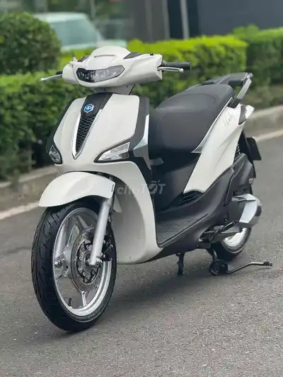 Piaggio Liberty ABS 12/2025 белый 4.000 км