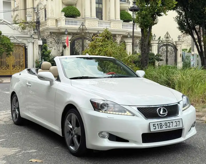 Lexus IS 250C 2010 Белый 79000 км