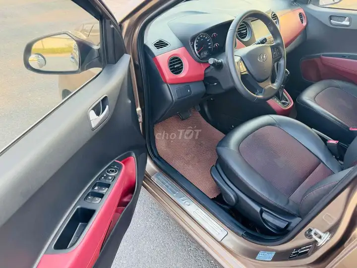 Hyundai i10 2019 1.2 GLS AT, коричневый