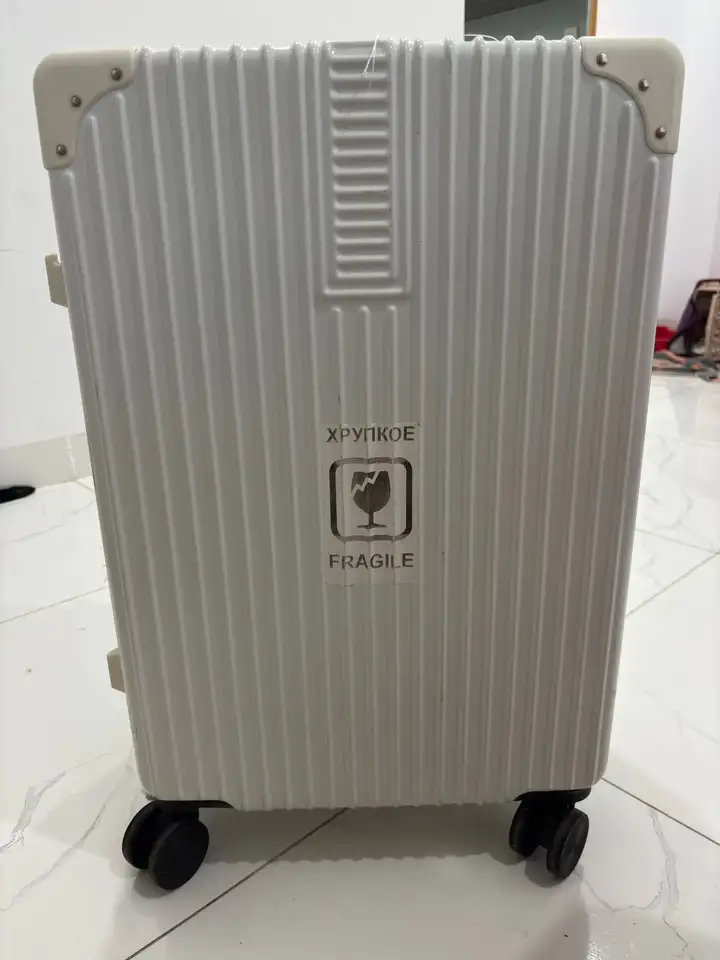 Чемодан 50x38x25 см