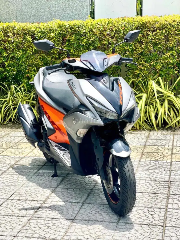 Yamaha NVX 125 ABS 2019 Серебристо-оранжевая юбилейная версия