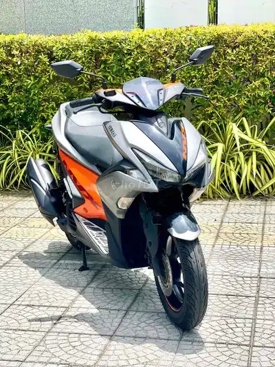 Yamaha NVX 125 ABS 2019 Серебристо-оранжевая юбилейная версия