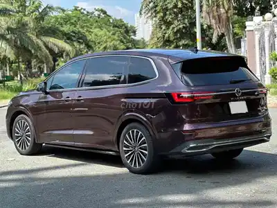Volkswagen Viloran Luxury 2024 Коричневый 43 000 км