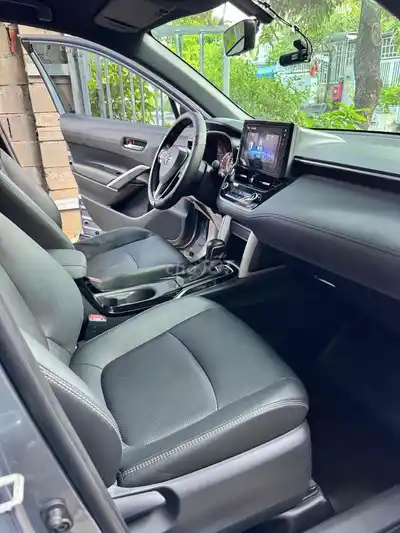 Toyota Corolla Cross 1.8G 2023 Таиланд Серый 50 тыс. км