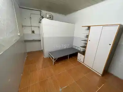 Сдается изолированная комната, можно заезжать сразу