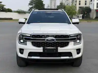 Ford Everest Platinum 2024 2.0L 4x4 AT Белый