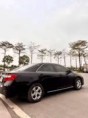 Toyota Camry 2.0E 2013 Черный 120 000 км