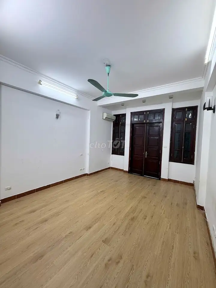 Дом, Нгуен Фук Лай - Донг Да, у озера Хоанг Кау, 52м²х8 ком