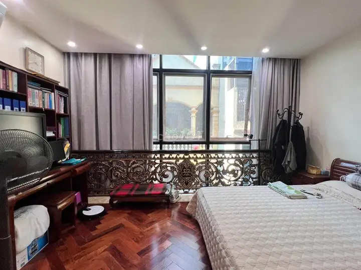 Дом в переулке 535 Lac Long Quan, Tay Ho, 88 кв.м, 6 этажей, 32.5 млрд