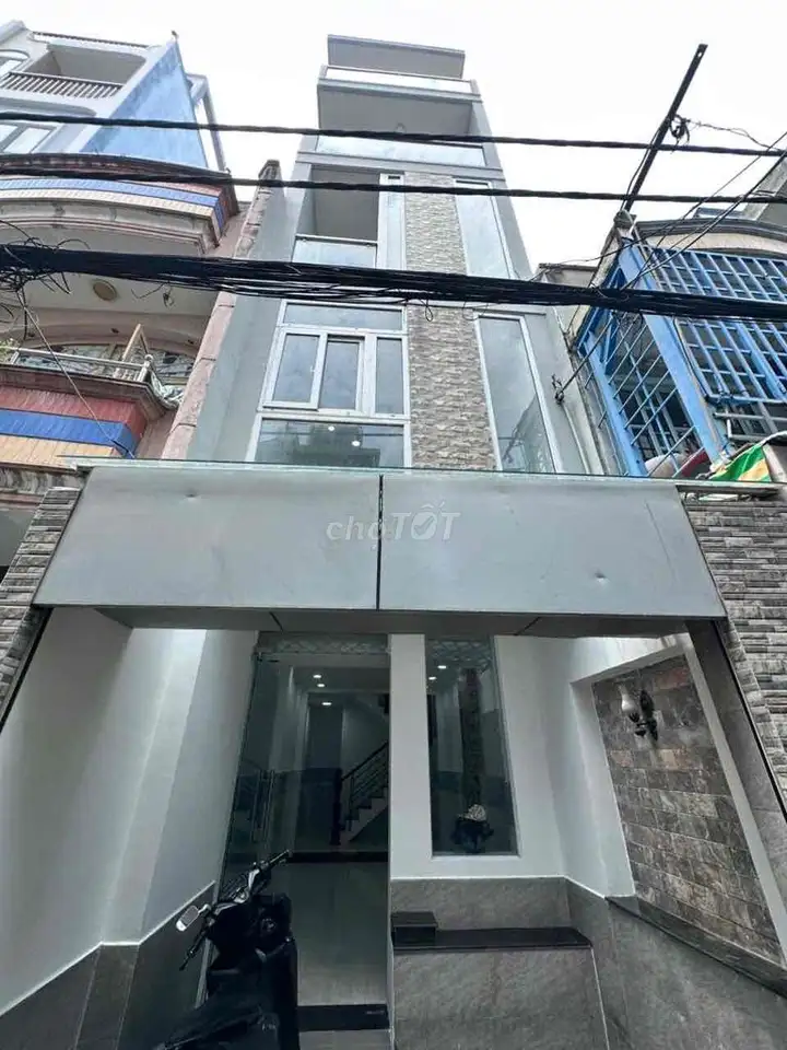 🏡 Аренда нового красивого дома на улице Бонг Сао, р-н 8, 3 спальни