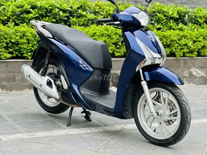 Honda SH 125 2017 синий, от собственника, родной мотор, тихий