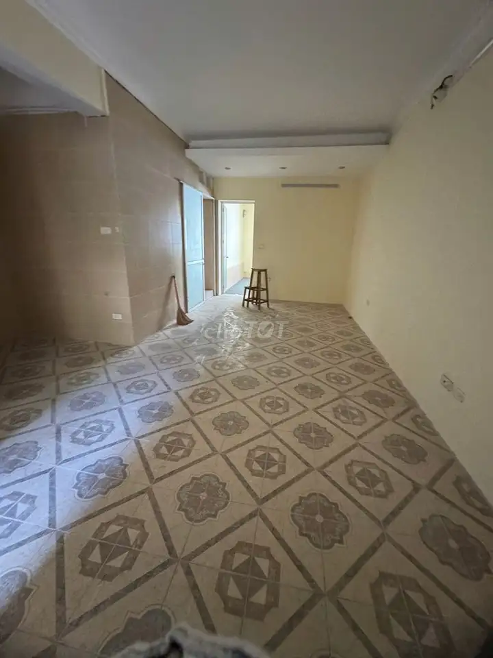 Квартира 3 этаж, пл. 45м², 1 спальня, в переулке авто, Нгуен Чи Тхань