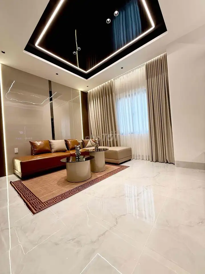 Дом 4 этажа, лифт 500 кг. 541/77 Huỳnh Văn Bánh, район Phú Nhuận