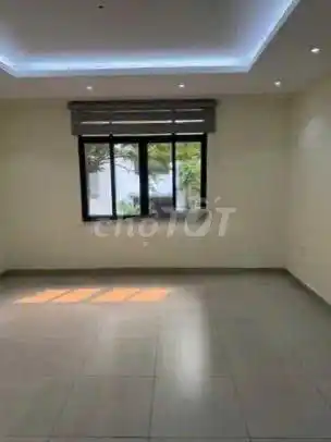 Дом на улице Xuan La, Tay Ho, фасад 5м, 105кв.м x 5 этажей