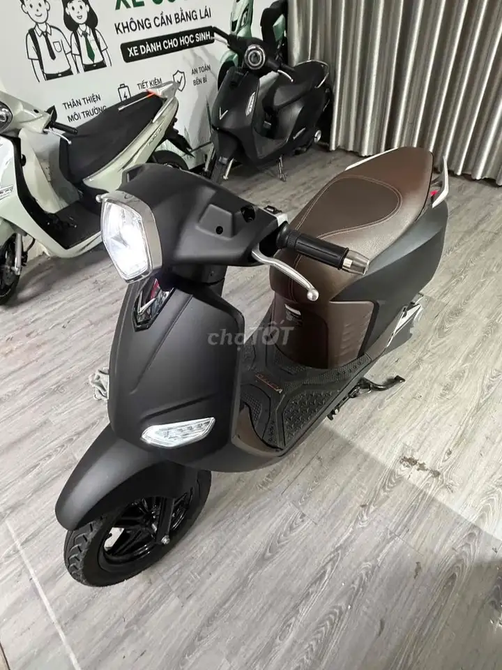 Электроскутер VinFast Vento ABS, черный, 7 000 км