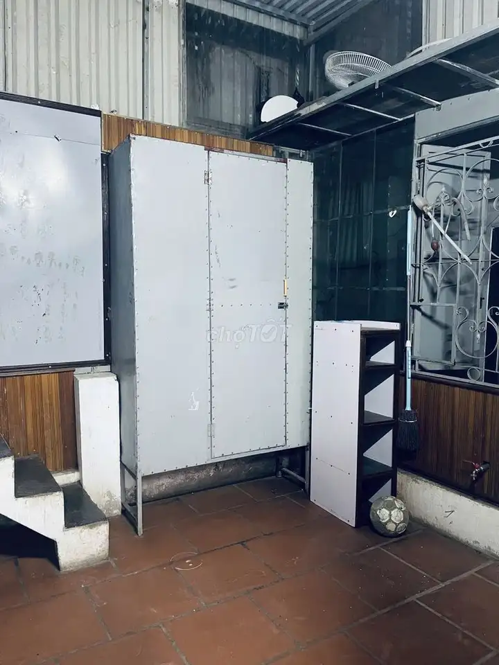 Дом на улице Тейшон, 30м² х 3 этажа, хорошее расположение, близко к улице