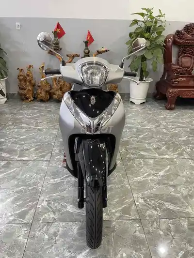 Honda SH Mode Серебристый Скутер