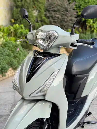 Kymco Hemosa 50cc 2023 серый цемент 5-лучевые диски