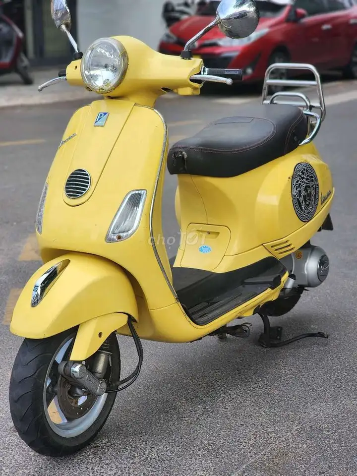 Vespa 2011, импорт из Италии, госномер 43, электронный впрыск