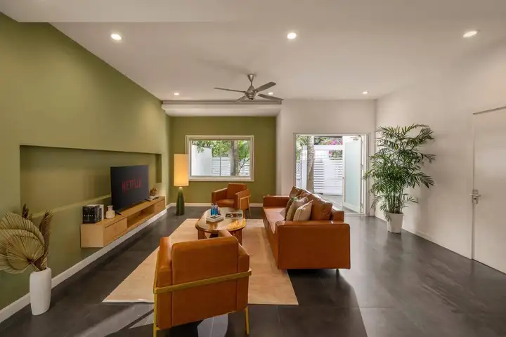 Вилла 3 этажа, 4 спальни, 250 м²