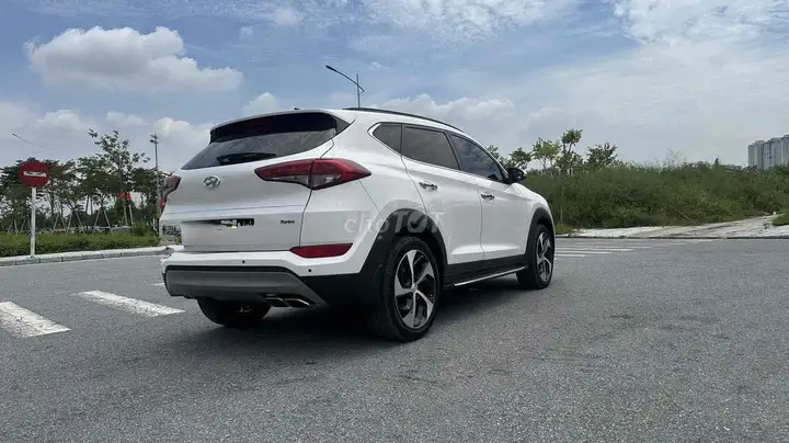Hyundai Tucson 2018 1.6 Turbo белый 50 тыс. км