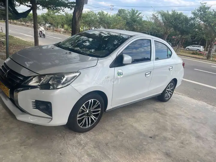 Mitsubishi Attrage 2022, МКПП, белый, 120 000 км